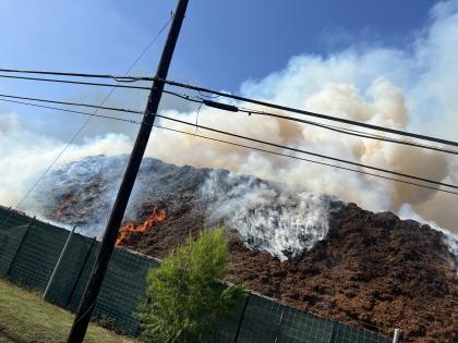 100 firefighters respond to blaze in Houston | 100 firefighters respond to blaze in Houston