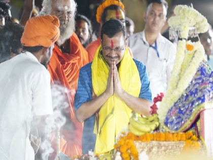 Arvind Kejriwal to offer prayers at Hanuman Garhi Temple, Ram Janmbhoomi in UP's Ayodhya today | Arvind Kejriwal to offer prayers at Hanuman Garhi Temple, Ram Janmbhoomi in UP's Ayodhya today