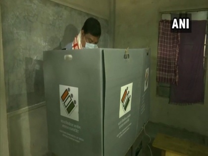 Assam polls: Congress' Rockybul Hussain casts vote in Nagaon | Assam polls: Congress' Rockybul Hussain casts vote in Nagaon