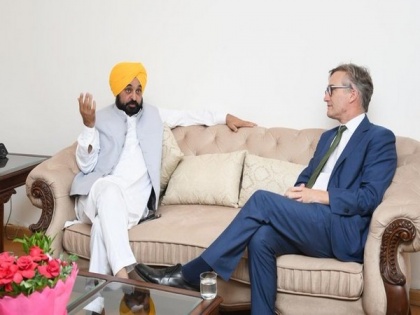 Punjab CM meets British envoy to India, discusses tie-ups in education, IT | Punjab CM meets British envoy to India, discusses tie-ups in education, IT