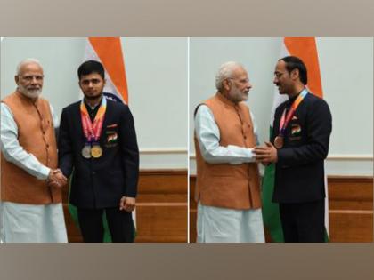 PM Modi speaks to Manish, Singhraj; congratulates them on winning medals at Tokyo Paralympics | PM Modi speaks to Manish, Singhraj; congratulates them on winning medals at Tokyo Paralympics