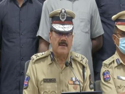 8 held for fabricating Aadhaar enrollment, updation illegally in Hyderabad | 8 held for fabricating Aadhaar enrollment, updation illegally in Hyderabad 8 held for fabricating Aadhaar enrollment, updation illegally in Hyderabad | 8 held for fabricating Aadhaar enrollment, updation illegally in Hyderabad