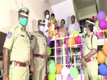 On parents' request from US, Hyderabad cops celebrate birthday of one-year-old stuck due to lockdown | On parents' request from US, Hyderabad cops celebrate birthday of one-year-old stuck due to lockdown