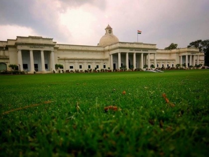 90 students of IIT Roorkee test positive for COVID-19, hostels sealed | 90 students of IIT Roorkee test positive for COVID-19, hostels sealed