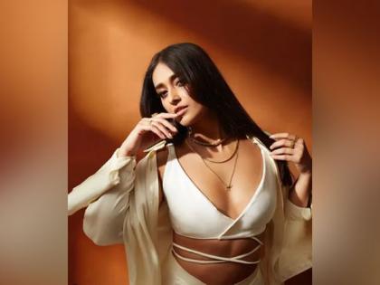 Ileana D'Cruz's new song 'Ooo Ooo' out | Ileana D'Cruz's new song 'Ooo Ooo' out