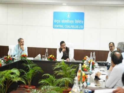 Coal issue: Pralhad Joshi reviews coal production with CCL, BCCL officials in Ranchi | Coal issue: Pralhad Joshi reviews coal production with CCL, BCCL officials in Ranchi