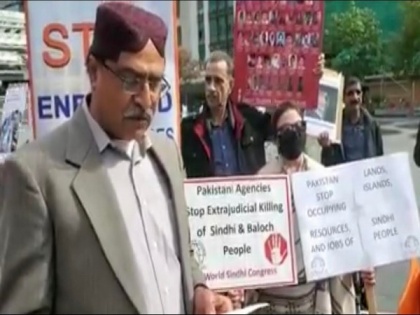 Sindhis join Baloch protest against abductions and killings of youths in Balochistan | Sindhis join Baloch protest against abductions and killings of youths in Balochistan
