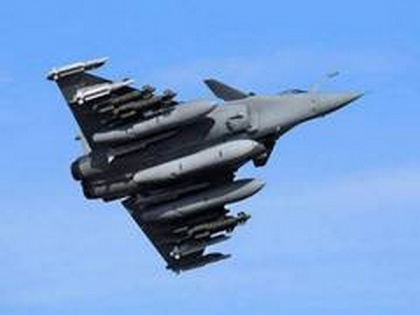42 aircraft to feature in Republic Day flypast, Rafale jet to be showstopper | 42 aircraft to feature in Republic Day flypast, Rafale jet to be showstopper