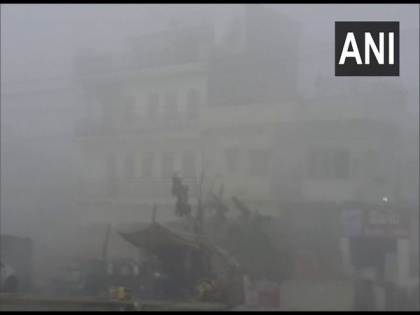 Fog engulfs several parts of North and North-East India | Fog engulfs several parts of North and North-East India