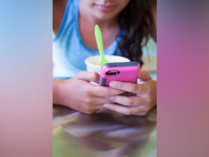 Smartphones, social media do not affect children's mental health: Study | Smartphones, social media do not affect children's mental health: Study