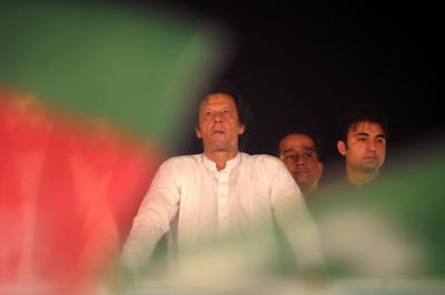 Imran Khan, PTI remain most popular in Pakistan | Imran Khan, PTI remain most popular in Pakistan