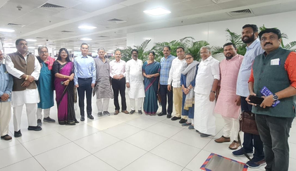 INDIA bloc MPs reach Manipur to assess ground situation | INDIA bloc MPs reach Manipur to assess ground situation INDIA bloc MPs reach Manipur to assess ground situation | INDIA bloc MPs reach Manipur to assess ground situation