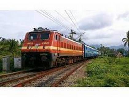 Railways Ministry advises passengers to use Aarogya Setu app | Railways Ministry advises passengers to use Aarogya Setu app