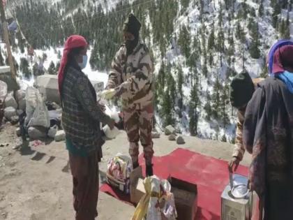 ITBP provide food and distribute ration among locals in Himachal Pradesh | ITBP provide food and distribute ration among locals in Himachal Pradesh ITBP provide food and distribute ration among locals in Himachal Pradesh | ITBP provide food and distribute ration among locals in Himachal Pradesh