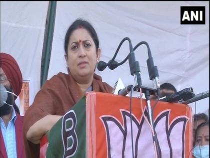 Gupkar alliance never gave right to vote to refugees from Pakistan, says Smriti Irani | Gupkar alliance never gave right to vote to refugees from Pakistan, says Smriti Irani Gupkar alliance never gave right to vote to refugees from Pakistan, says Smriti Irani | Gupkar alliance never gave right to vote to refugees from Pakistan, says Smriti Irani