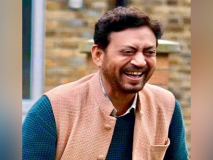 Irrfan Khan is all smiles in his first look from 'Angrezi Medium' | Irrfan Khan is all smiles in his first look from 'Angrezi Medium'