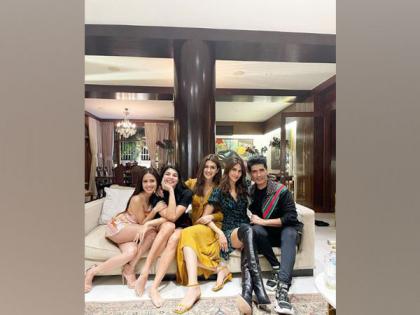 Manish Malhotra looks forward to 2021 with 'fabulous, amazing girls' | Manish Malhotra looks forward to 2021 with 'fabulous, amazing girls' Manish Malhotra looks forward to 2021 with 'fabulous, amazing girls' | Manish Malhotra looks forward to 2021 with 'fabulous, amazing girls'