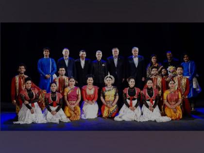 Jaishankar hosts Central Asian FMs to welcome dinner ahead of Dialogue tomorrow | Jaishankar hosts Central Asian FMs to welcome dinner ahead of Dialogue tomorrow Jaishankar hosts Central Asian FMs to welcome dinner ahead of Dialogue tomorrow | Jaishankar hosts Central Asian FMs to welcome dinner ahead of Dialogue tomorrow