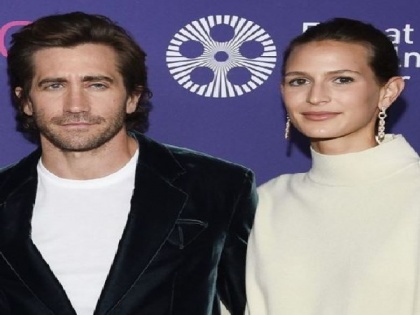 Jake Gyllenhaal, Jeanne Cadieu make their red carpet debut as a couple | Jake Gyllenhaal, Jeanne Cadieu make their red carpet debut as a couple