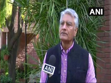 Raise tricolour on May 1 to protest against Centre's discrimination: Punjab Cong asks people | Raise tricolour on May 1 to protest against Centre's discrimination: Punjab Cong asks people Raise tricolour on May 1 to protest against Centre's discrimination: Punjab Cong asks people | Raise tricolour on May 1 to protest against Centre's discrimination: Punjab Cong asks people