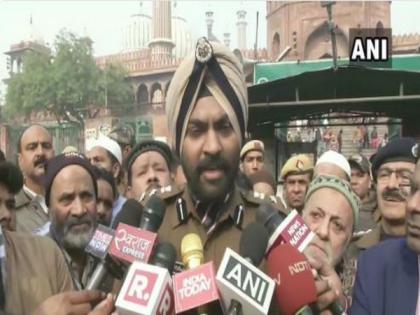 Section 144 not imposed in walled city Jama Masjid: Delhi Police | Section 144 not imposed in walled city Jama Masjid: Delhi Police