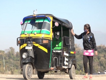 Breaking barriers, 21-year-old female auto driver takes to road in J-K | Breaking barriers, 21-year-old female auto driver takes to road in J-K