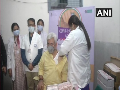 J-K LG Manoj Sinha gets first dose of COVID-19 vaccine | J-K LG Manoj Sinha gets first dose of COVID-19 vaccine