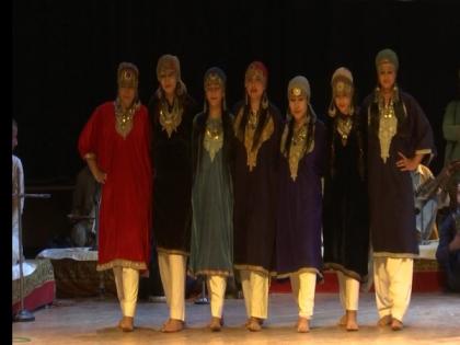 Jashn-e-Kashmir folk dance festival underway in Srinagar | Jashn-e-Kashmir folk dance festival underway in Srinagar
