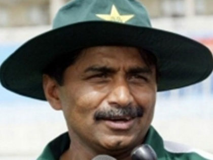 PCB's decision to host PSL in UAE not the right move, they are risking lives: Miandad | PCB's decision to host PSL in UAE not the right move, they are risking lives: Miandad