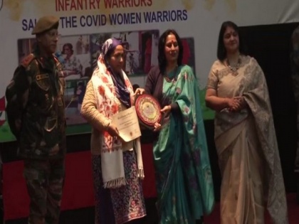 Army felicitates COVID-19 women warriors from Civil departments, Army, CRPF in Srinagar | Army felicitates COVID-19 women warriors from Civil departments, Army, CRPF in Srinagar