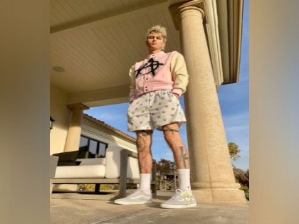 Reports suggest Machine Gun Kelly allegedly shoved parking-lot attendant | Reports suggest Machine Gun Kelly allegedly shoved parking-lot attendant