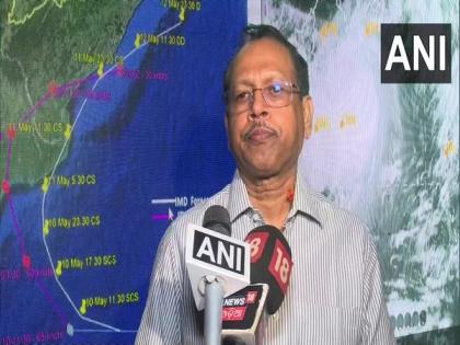 Cyclone Asani likely to reach Kakinada on Andhra coast on Wednesday morning | Cyclone Asani likely to reach Kakinada on Andhra coast on Wednesday morning Cyclone Asani likely to reach Kakinada on Andhra coast on Wednesday morning | Cyclone Asani likely to reach Kakinada on Andhra coast on Wednesday morning