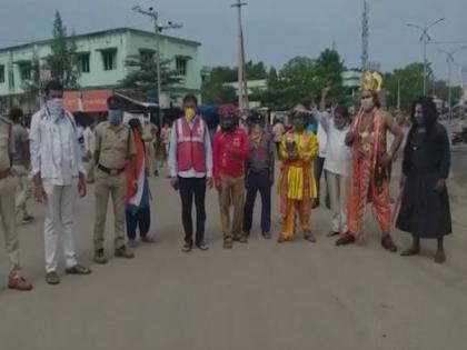 Andhra Pradesh: 'Yamraj' walks the roads of Rajam town, warns people to stay at home | Andhra Pradesh: 'Yamraj' walks the roads of Rajam town, warns people to stay at home