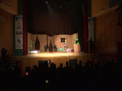 J-K govt organises drama festival in Srinagar | J-K govt organises drama festival in Srinagar