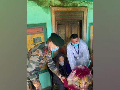 Indian Army Northern Command felicitates 120-year-old for taking COVID-19 vaccine jab | Indian Army Northern Command felicitates 120-year-old for taking COVID-19 vaccine jab