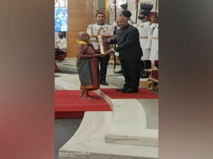 'Encyclopedia of forest' Tulsi Gowda receives Padma Shri | 'Encyclopedia of forest' Tulsi Gowda receives Padma Shri