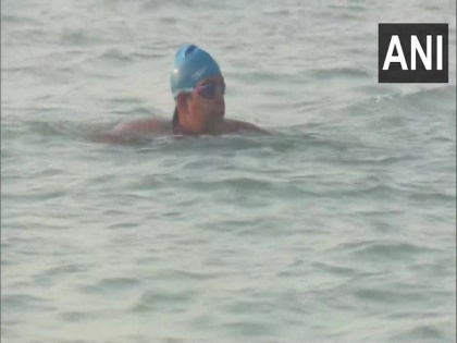 Autism-affected girl creates history, swims from Sri Lanka to Dhanushkodi in 13 hrs | Autism-affected girl creates history, swims from Sri Lanka to Dhanushkodi in 13 hrs