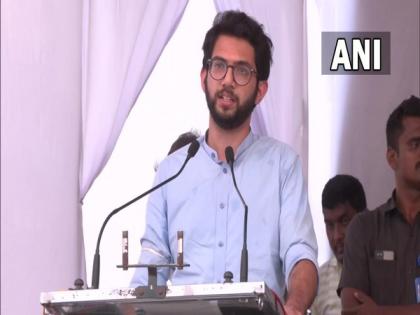 Aaditya Thackeray asks college students to refrain from politics, focus on education | Aaditya Thackeray asks college students to refrain from politics, focus on education