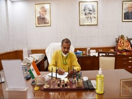 Munjapara Mahendrabhai takes charge as MoS WCD Ministry | Munjapara Mahendrabhai takes charge as MoS WCD Ministry