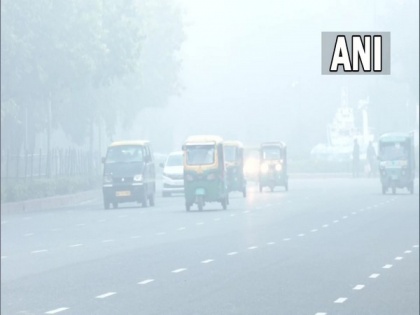 Cold wave intensifies in parts of India leading to fog, poor visibility | Cold wave intensifies in parts of India leading to fog, poor visibility