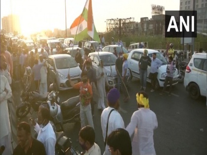 Rakesh Tikait's convoy attacked in Rajasthan's Alwar, four detained | Rakesh Tikait's convoy attacked in Rajasthan's Alwar, four detained