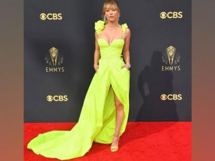 Kaley Cuoco stuns in a neon green dress at Emmys 2021 | Kaley Cuoco stuns in a neon green dress at Emmys 2021