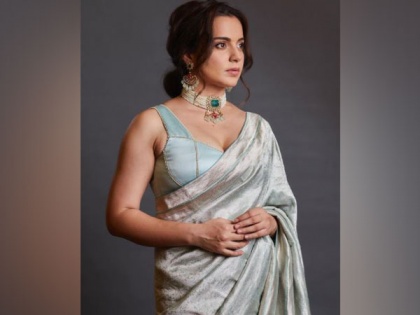 Kangana Ranaut's car 'attacked' by mob in Punjab, actor alleges 'they are farmers' | Kangana Ranaut's car 'attacked' by mob in Punjab, actor alleges 'they are farmers'