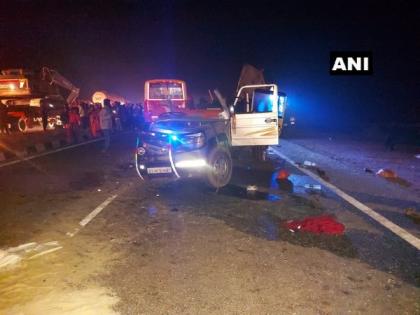 Karnataka: 5 dead, 6 injured in Chitradurga road accident | Karnataka: 5 dead, 6 injured in Chitradurga road accident