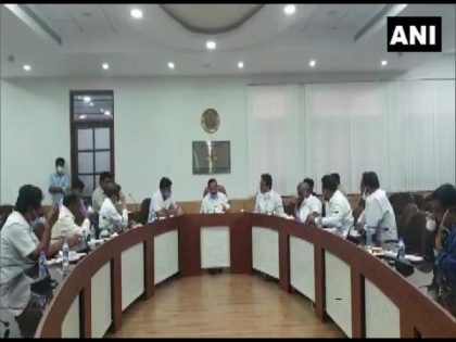 Union Minister Sadananda Gowda holds meeting with K'taka Deputy CM, others over COVID-19 situation | Union Minister Sadananda Gowda holds meeting with K'taka Deputy CM, others over COVID-19 situation