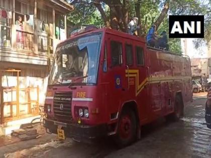 Karnataka State Fire and Emergency Services Department conducts a disinfection drive in Hubli amid lockdown | Karnataka State Fire and Emergency Services Department conducts a disinfection drive in Hubli amid lockdown