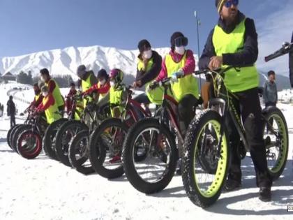 Winter games organised to boost tourism in Gulmarg | Winter games organised to boost tourism in Gulmarg Winter games organised to boost tourism in Gulmarg | Winter games organised to boost tourism in Gulmarg