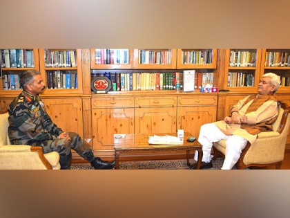 General Officer Commanding 15 Corps calls on Lt Governor J-K | General Officer Commanding 15 Corps calls on Lt Governor J-K