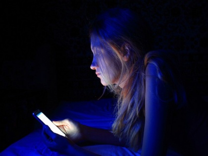 Study explores if night mode feature can help you sleep better | Study explores if night mode feature can help you sleep better