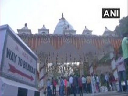 J-K: Devotees queue up at Shri Mata Vaishno Devi shrine in Katra | J-K: Devotees queue up at Shri Mata Vaishno Devi shrine in Katra